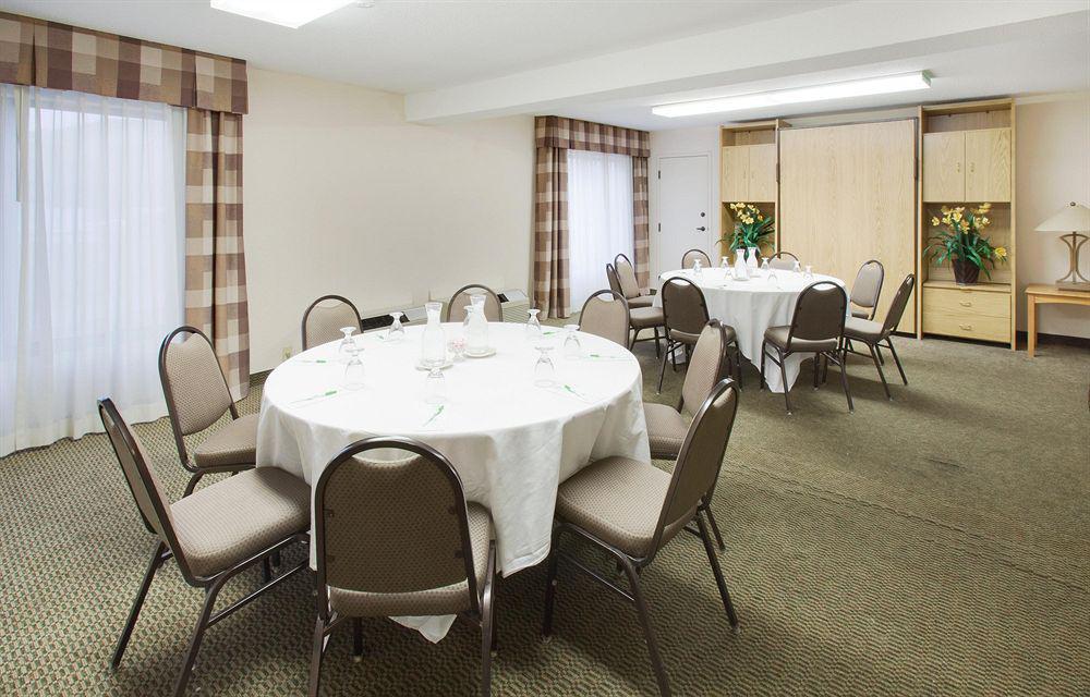 Holiday Inn Coralville - Iowa City By Ihg Зручності фото
