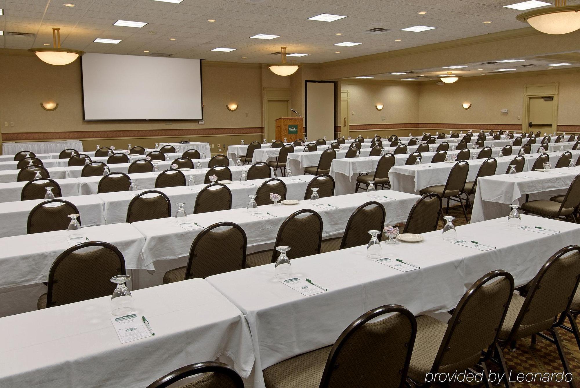 Holiday Inn Coralville - Iowa City By Ihg Зручності фото