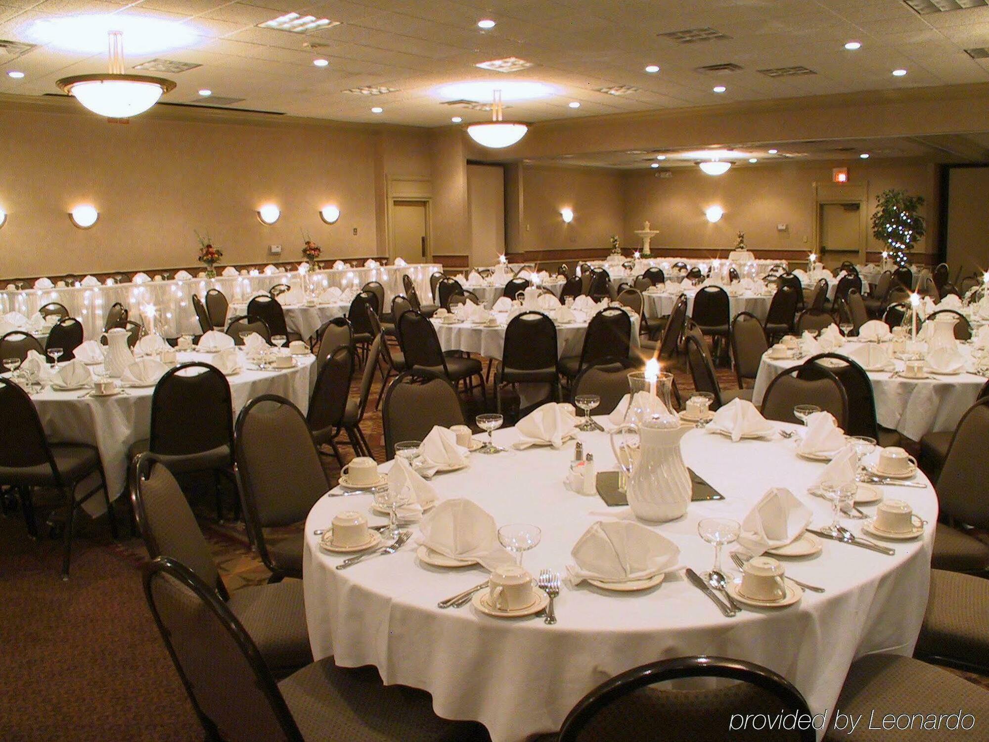 Holiday Inn Coralville - Iowa City By Ihg Ресторан фото